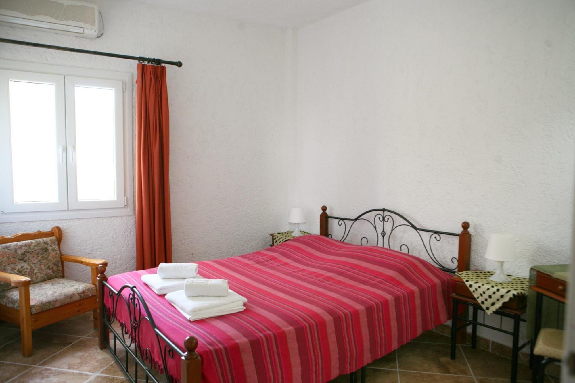 9 Musses Hotel Apartments Skala Mistegnon Номер фото