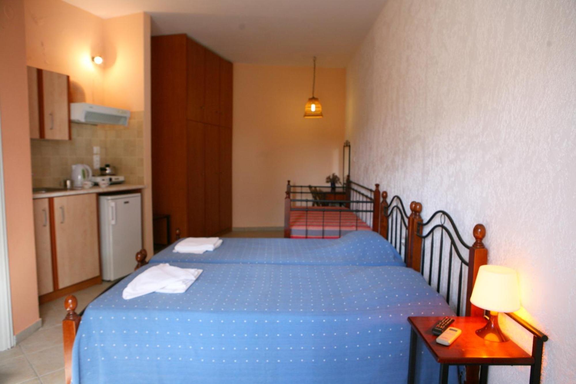 9 Musses Hotel Apartments Skala Mistegnon Номер фото