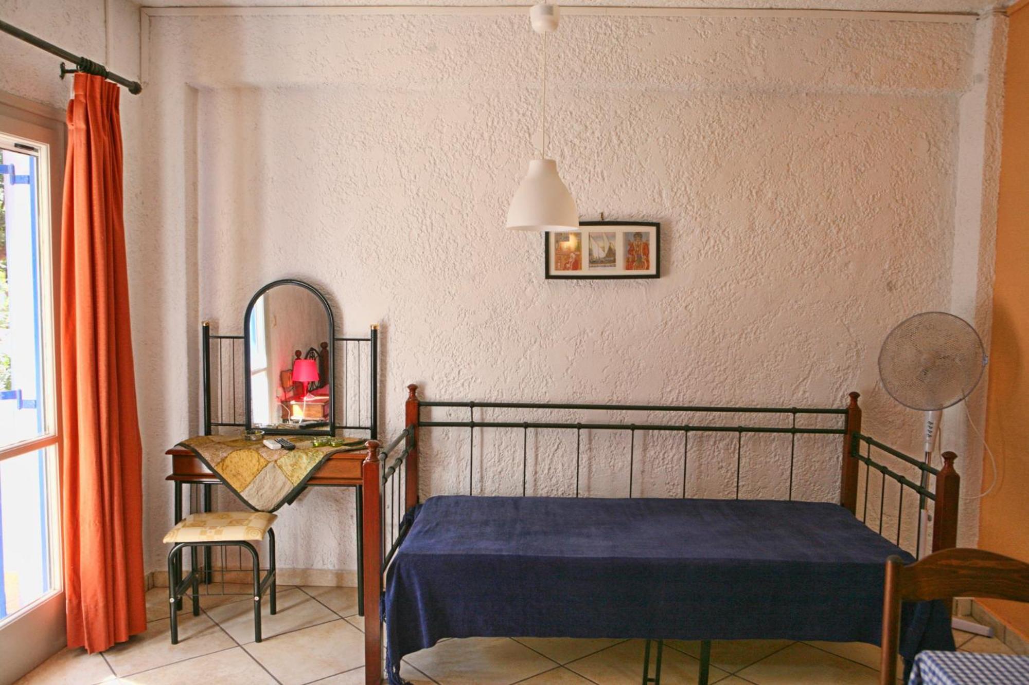 9 Musses Hotel Apartments Skala Mistegnon Номер фото