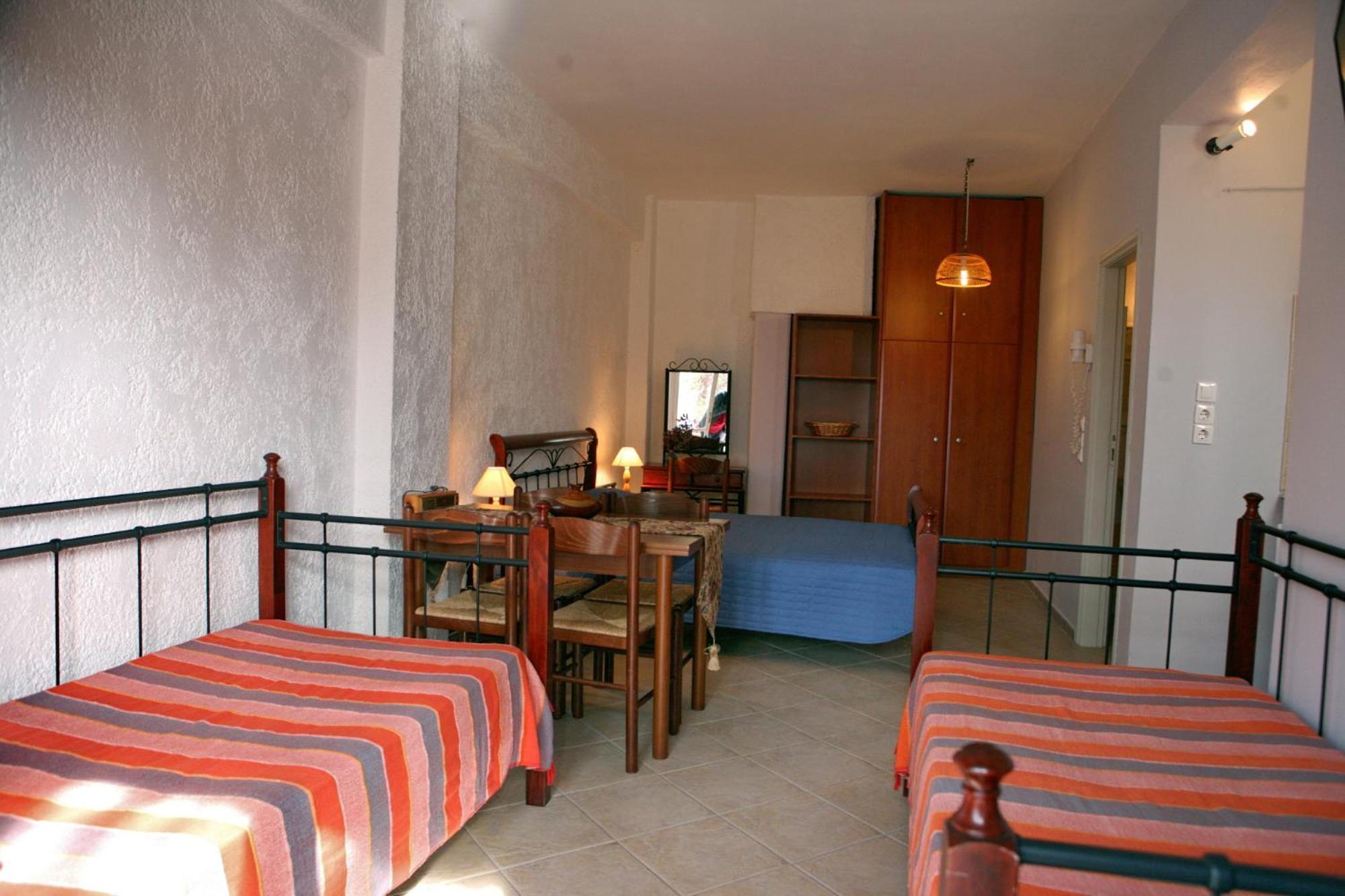 9 Musses Hotel Apartments Skala Mistegnon Екстер'єр фото