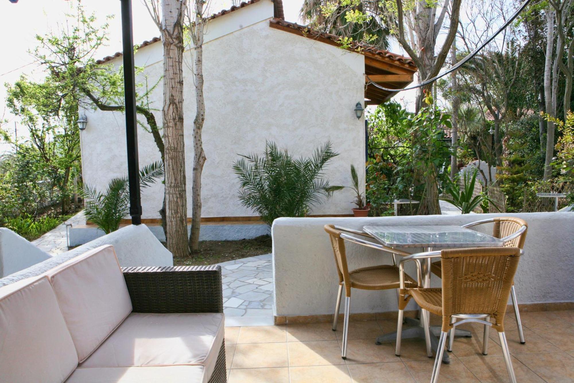 9 Musses Hotel Apartments Skala Mistegnon Екстер'єр фото