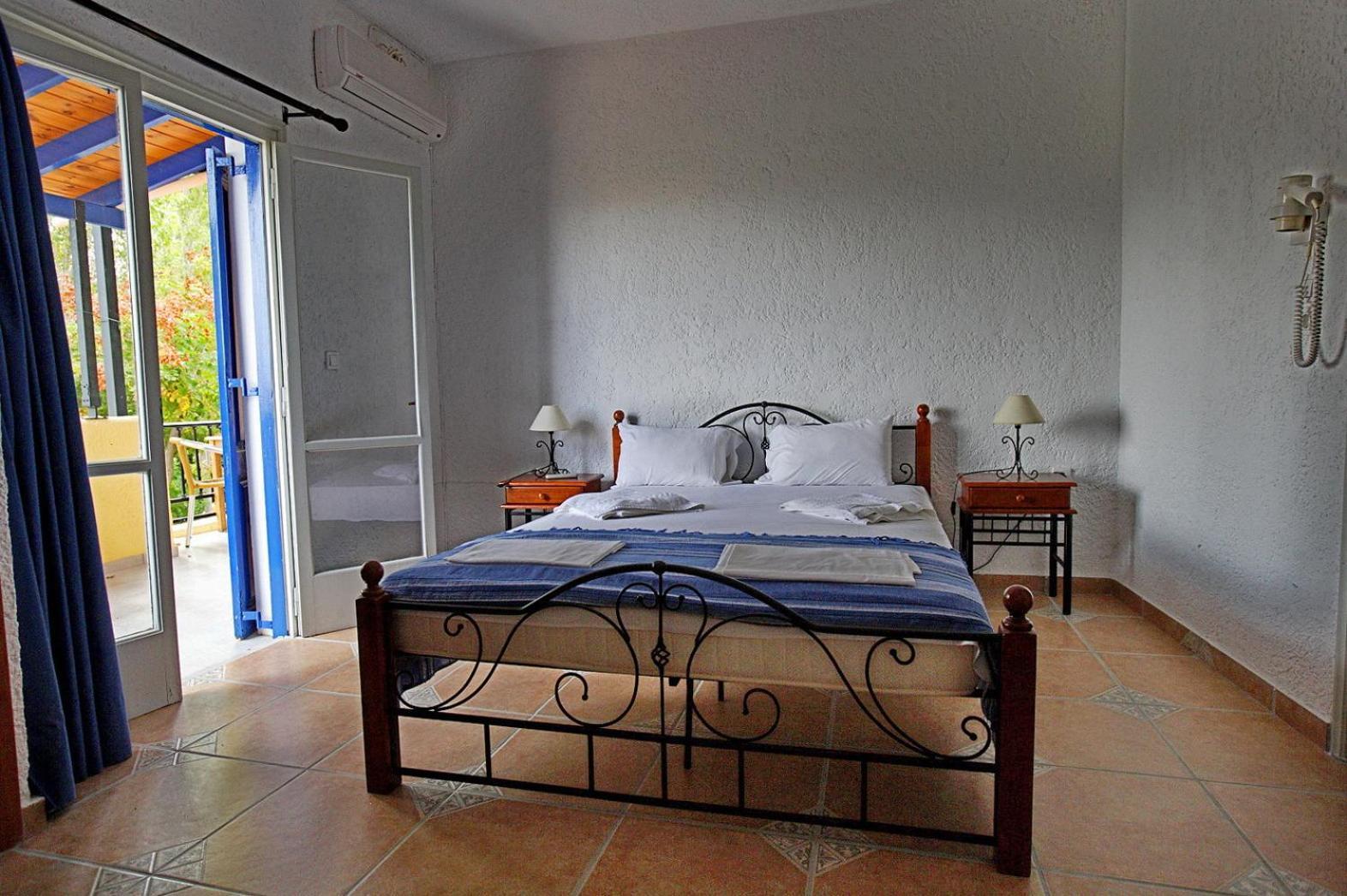 9 Musses Hotel Apartments Skala Mistegnon Номер фото