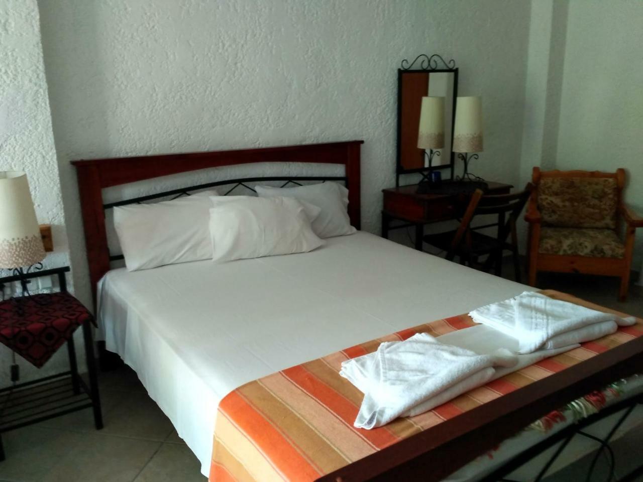 9 Musses Hotel Apartments Skala Mistegnon Екстер'єр фото