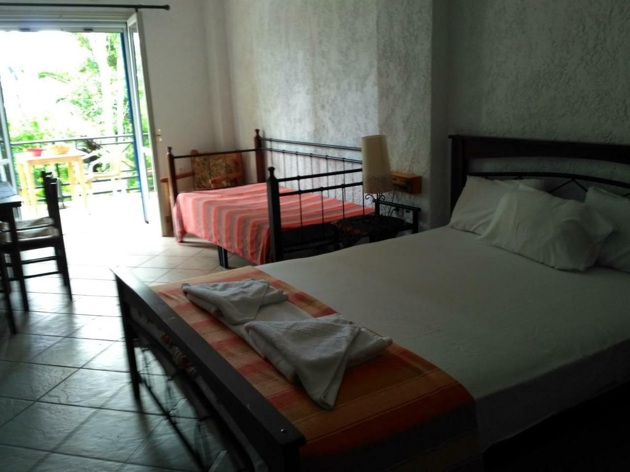 9 Musses Hotel Apartments Skala Mistegnon Екстер'єр фото