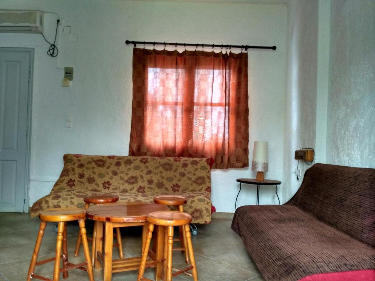 9 Musses Hotel Apartments Skala Mistegnon Екстер'єр фото